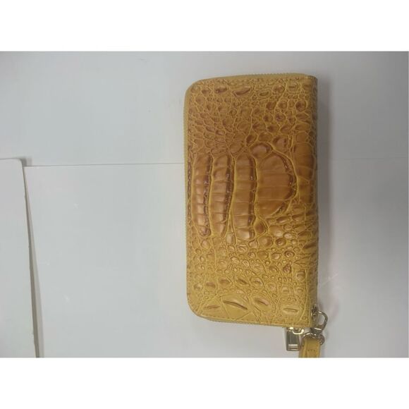 Croco Textured Vegan Leather Wallet - Picture 3 of 5